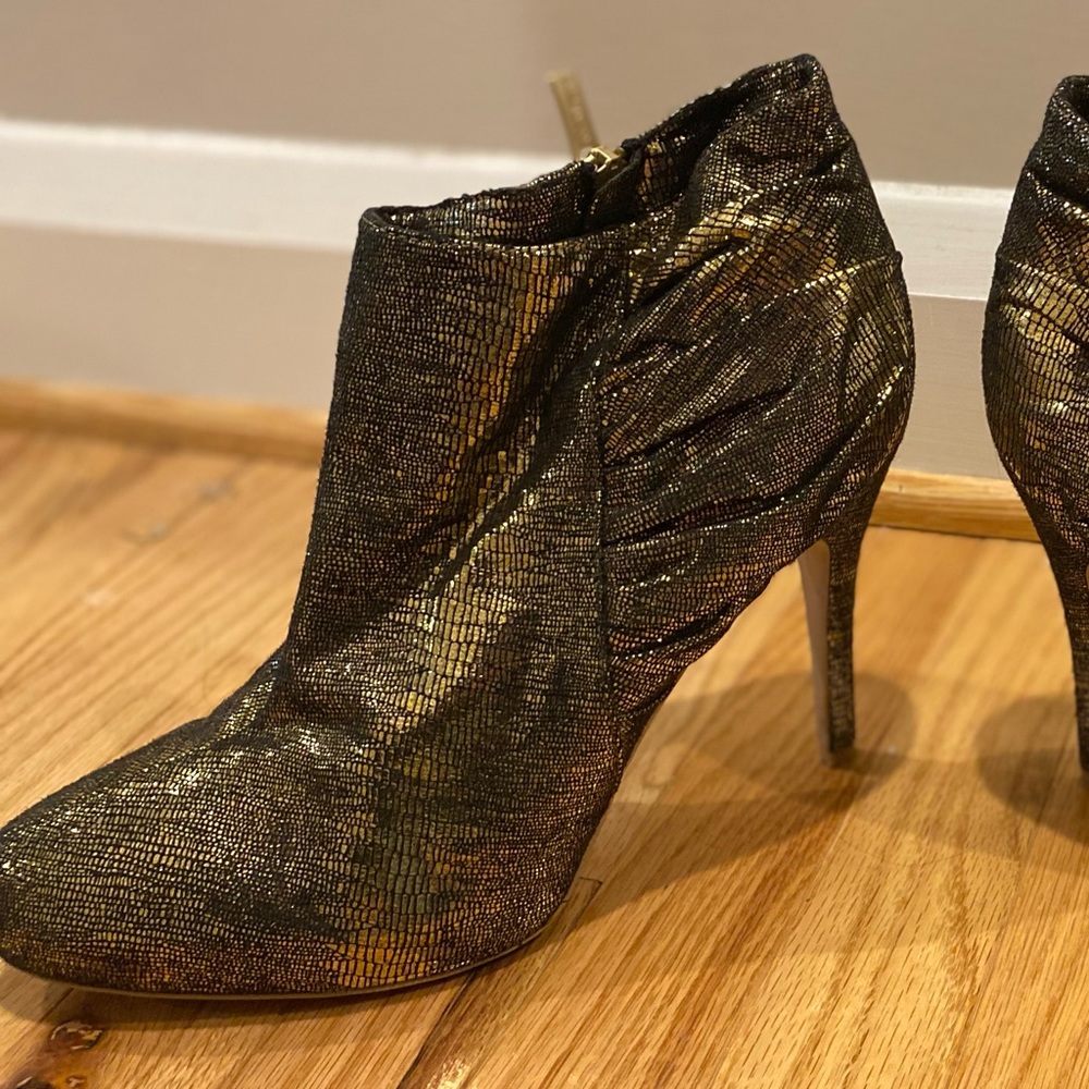 Colin Stuart black and and gold bootie.  Size 11